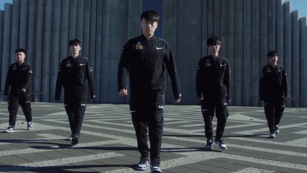  詹姆斯复出砍下赛季新高分  