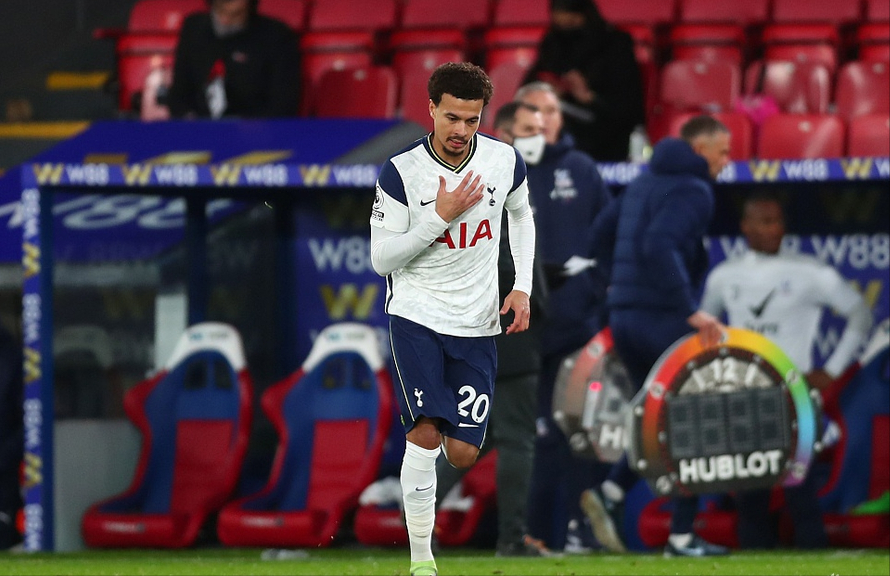  热刺新帅战术革新显成效  