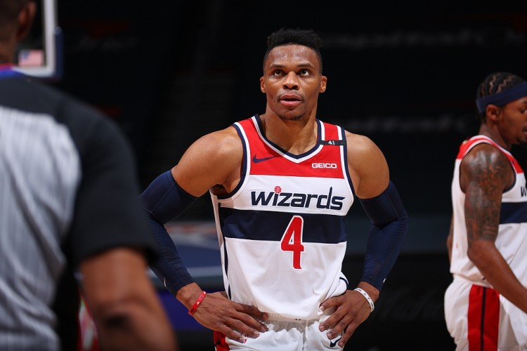  坎宁安25+12+8准三双，活塞终结公牛四连胜  