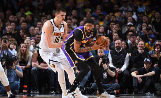  76人豪取七连胜逼近榜首  